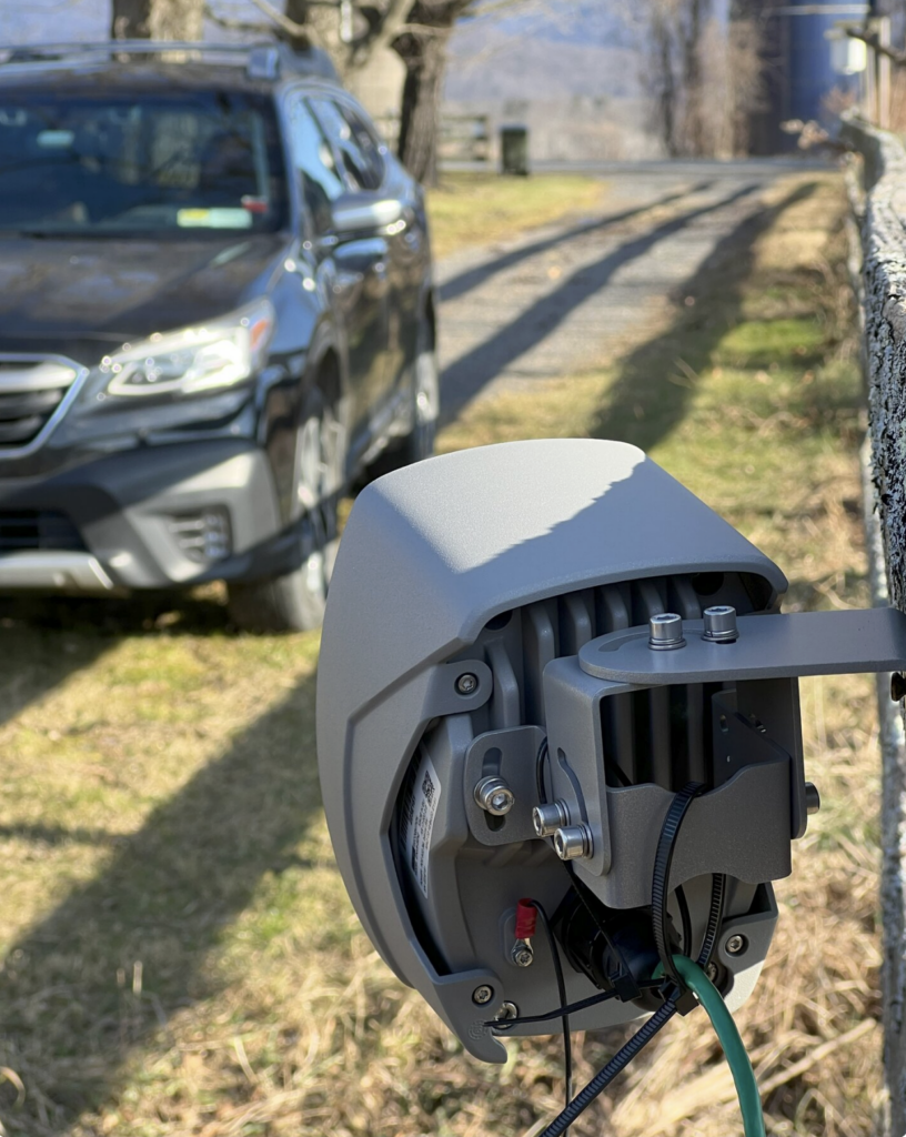 einar vehicle access control camera for a solar powered access control system